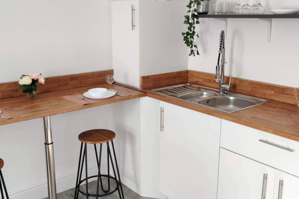 Brand New Designer In - Newsham Park L6