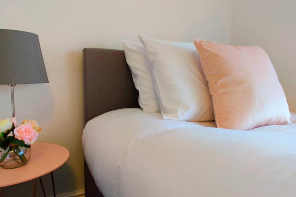 Apartment Brand New Designer In - Newsham Park L6 *