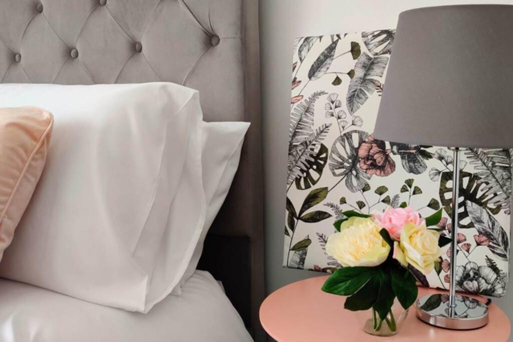 Brand New Designer In - Newsham Park L6 Apartment