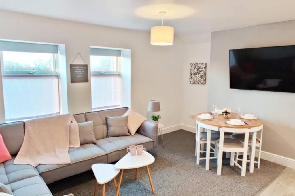 Brand New Designer In - Newsham Park L6 Apartment Liverpool